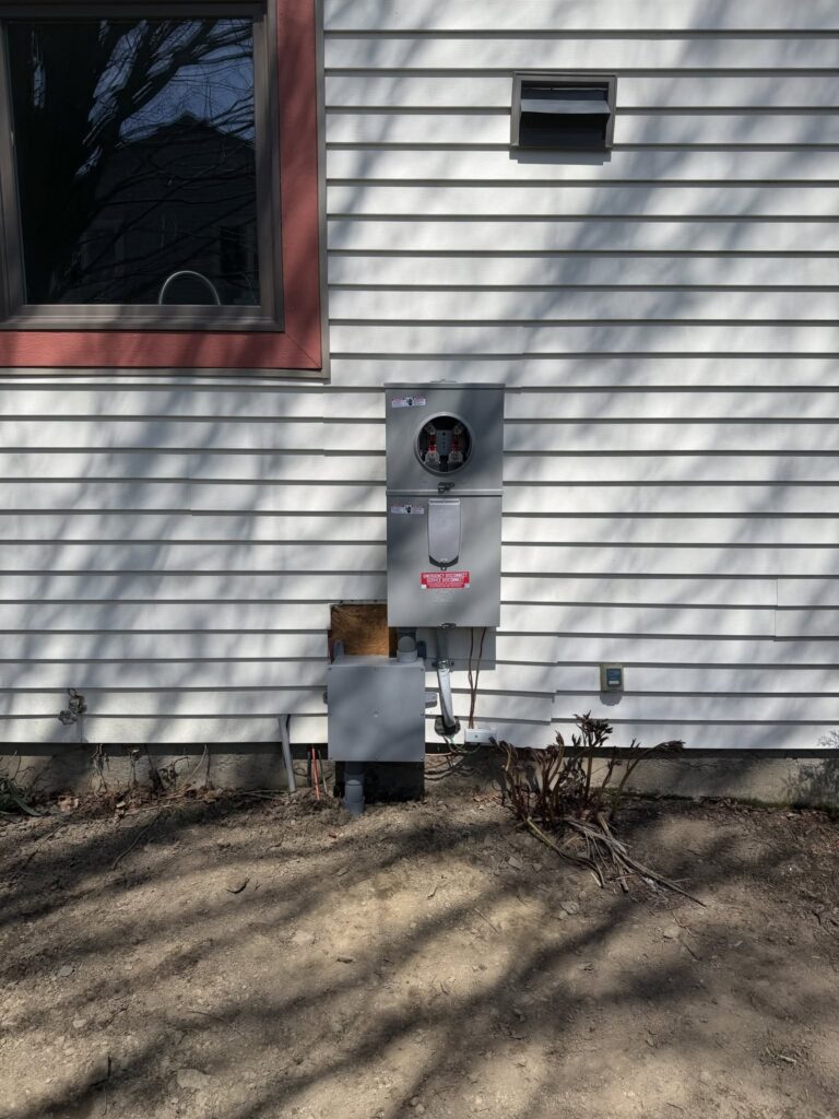 New meter socket and outdoor emergency disconnect installed by Colonial Electric in Albany NY